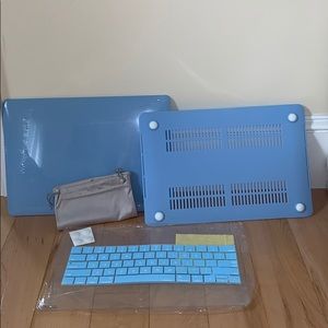 MacBook Pro 13” Baby Blue Plastic Hard Case